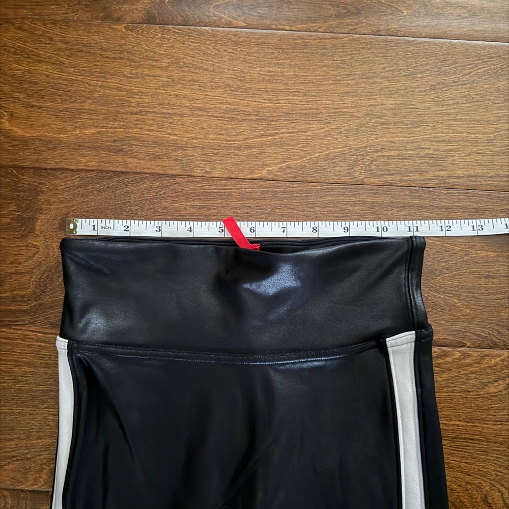 SPANX Faux Leather Tuxedo Stripe Leggings Black White Women’s XSmall - Picture 6 of 9